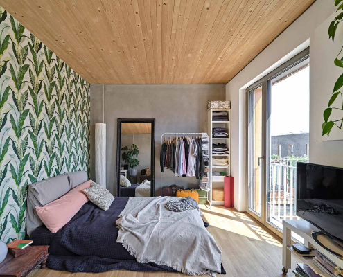 Oikos Mannheim - Blick in den Schlafbereich mit freeAir 100e und Premium Cover rechts